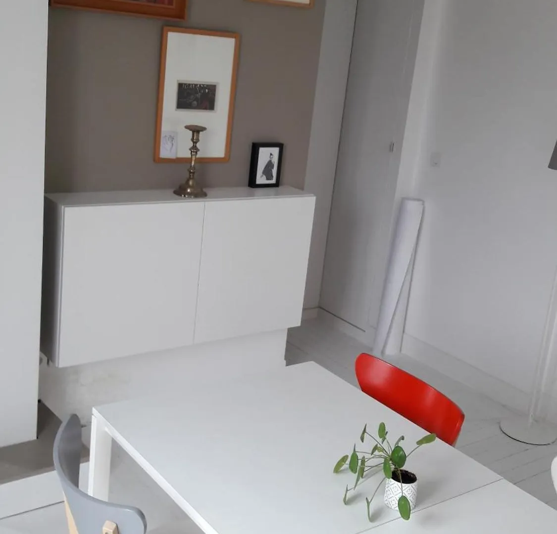 3 Business Rooftop View To Montmartre Appartement Parijs